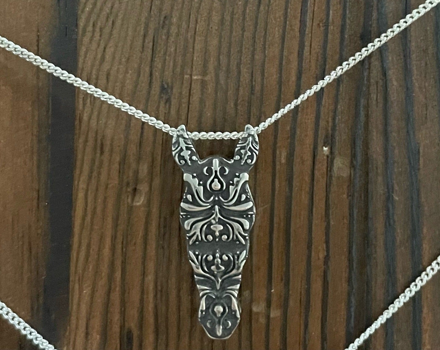 Palomino Jewellery - Damask Horse Portrait Pendant - The Tack Shoppe